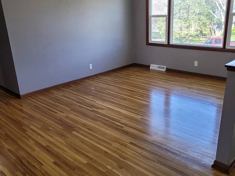 4712 Western Ave — Photo 2