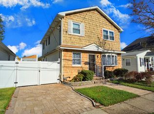 297 Beach Rd, Staten Island, NY 10312