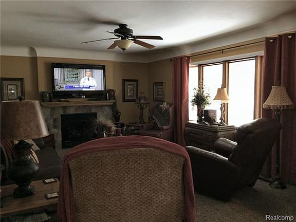 3rd image of 8062 Dungarvin Dr