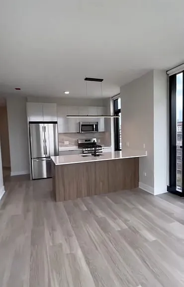 1214 W Van Buren St — Photo 12