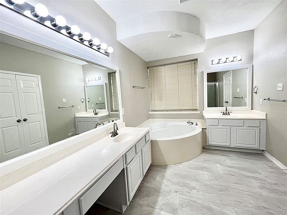 5th image of 7307 Branford Park Ln