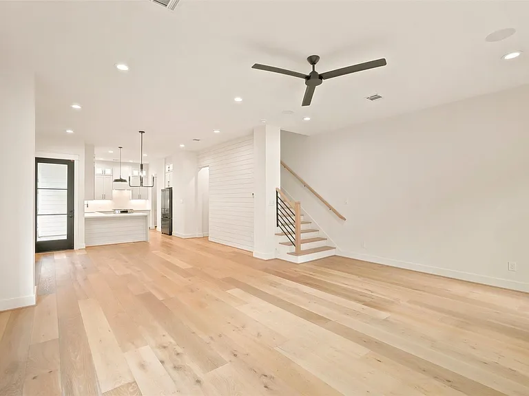 1435 Lawrence St — Photo 13