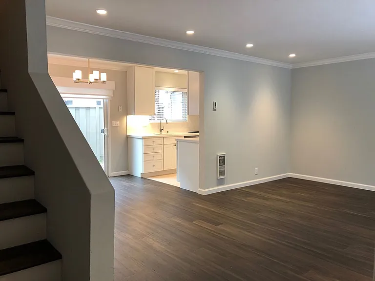 Village Square Townhomes — Photo 30