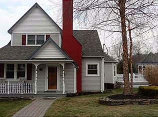 12 Hudson View St, Garnerville, NY 10923