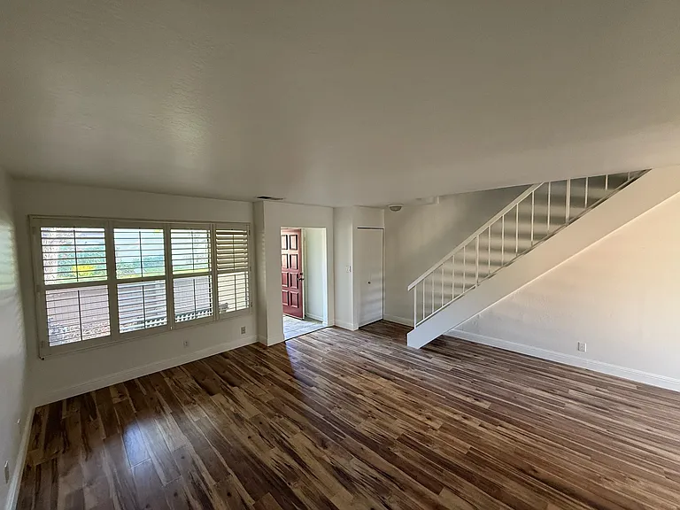 1899 Pomar Way — Photo 3