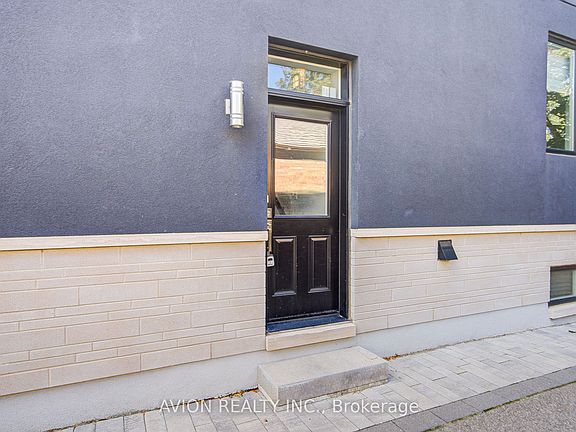 4th image of 28 Monarchdale Ave #Basement