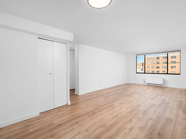 Open, naturally lit floorplans