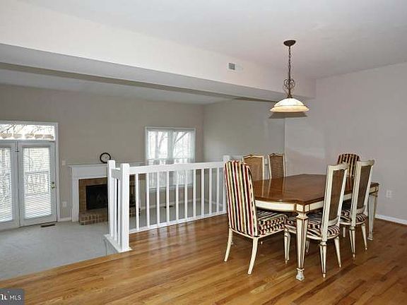 4th image of 4860 Cloister Dr