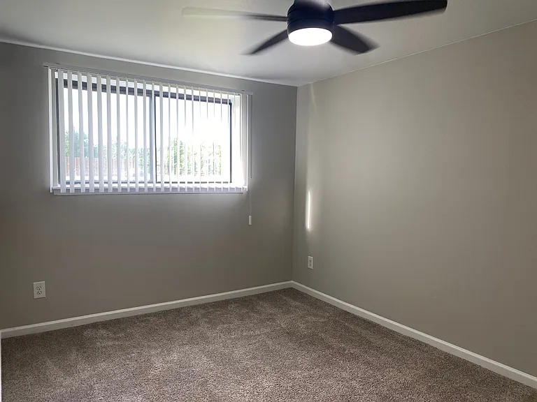Marianne Manor Apartments — Photo 44
