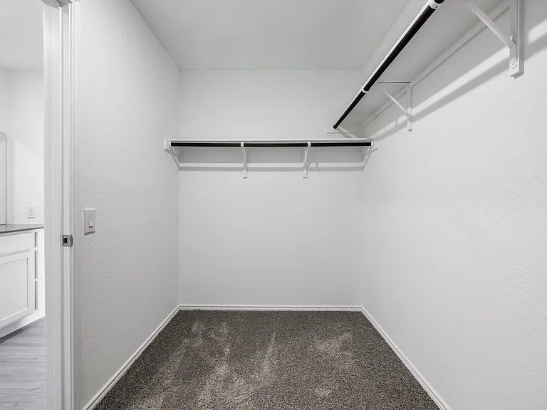 Master Bedroom - Walking Closet