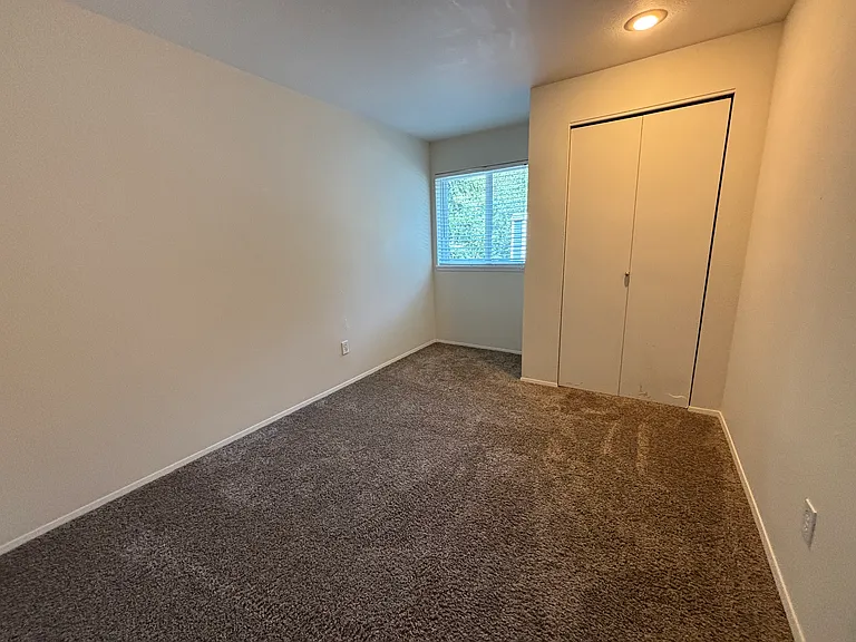 1301 NW Slate Ln #104 — Photo 13