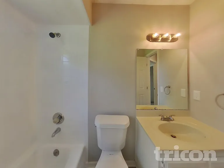 2159 Acorn Mnr — Photo 13