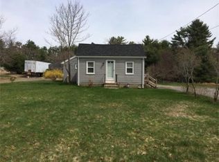 201 Plymouth St, Carver, MA 02330