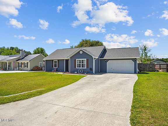 4th image of 106 Foxlair Dr
