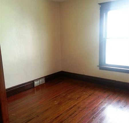 5th image of 1533 1/2 Pierce Ave