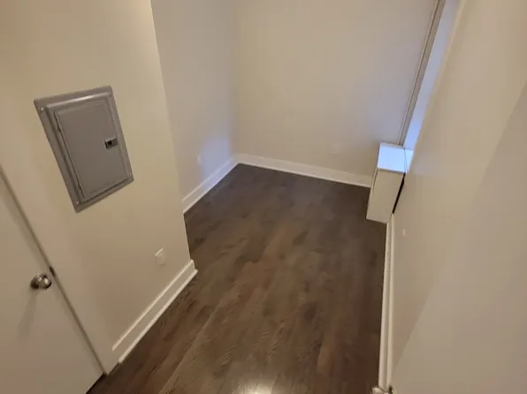 620 Summit Avenue image 6 of 11