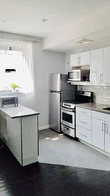 Rented by REAL New York | media 28