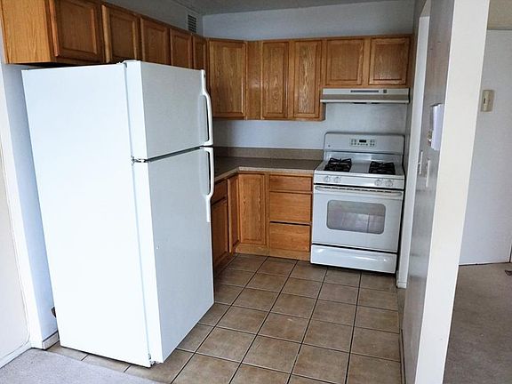 4th image of 145 Valentine Ln APT 3G