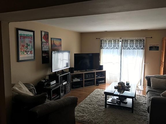 3rd image of 1515 Silver Ct #1515