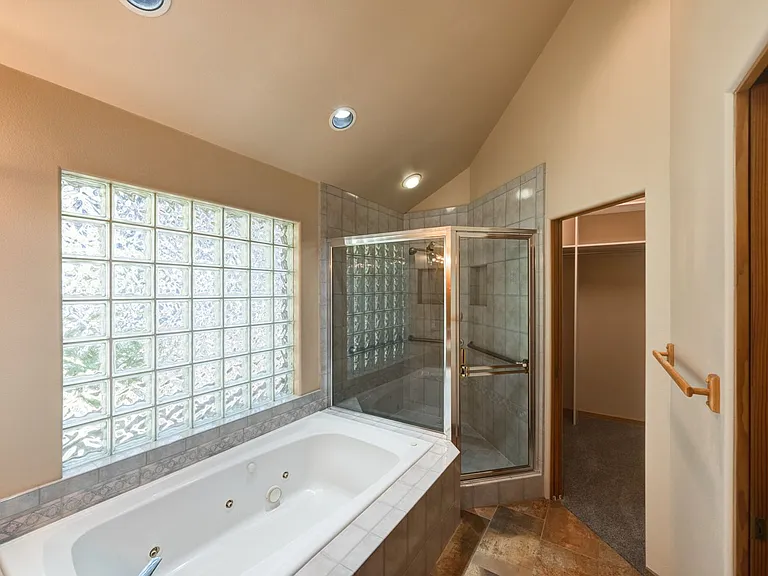 2759 NW Champion Cir — Photo 26