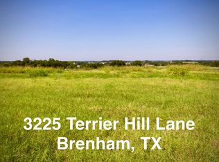 3225 Terrier Hill Ln, Brenham, TX 77833