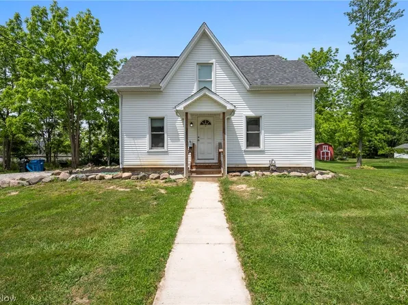 388 Prospect St, Wellington, OH 44090