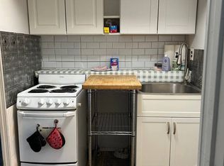 18 Elliot St FLOOR 2, Islip, NY 11751