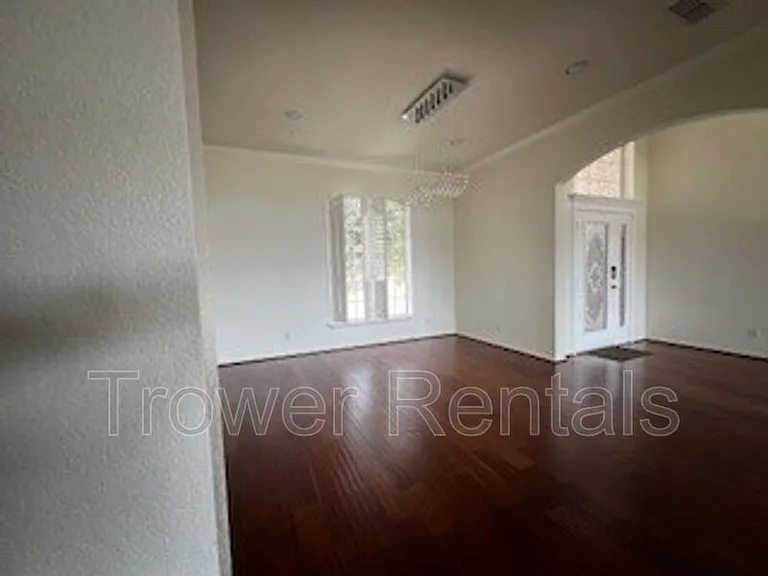 8104 San Antonio St — Photo 53