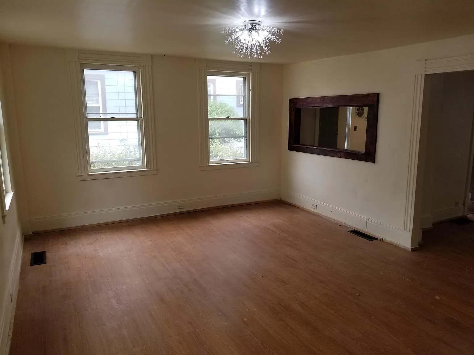 218 East Jackson Street - 218 East Jackson St — Photo 2