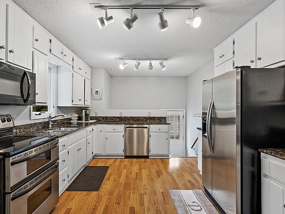 4th image of 7050 160th Ln NW