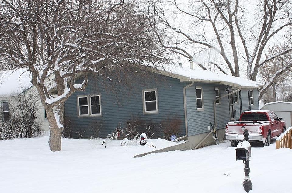 1st image of 1912 11th Ave N