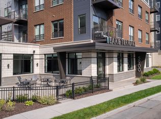 Lake Terrace Apartment in Downtown Kenosha!, Kenosha, WI 53140
