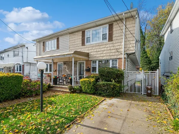 145-84 223rd St, Springfield Gardens, NY 11413