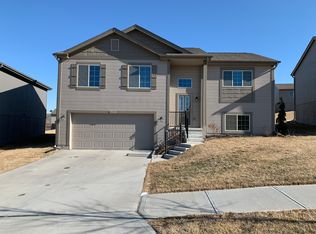 16310 Redman Ave, Omaha, NE 68116