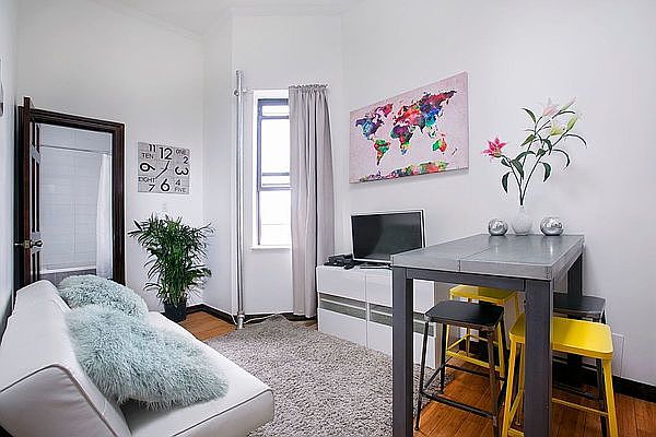 1st image of 800 Church Ave APT 2