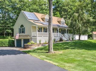 11 Larnerd Hill Rd, Charlton, MA 01507