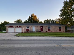 2031 W Ravina Park Rd, Decatur, IL 62526
