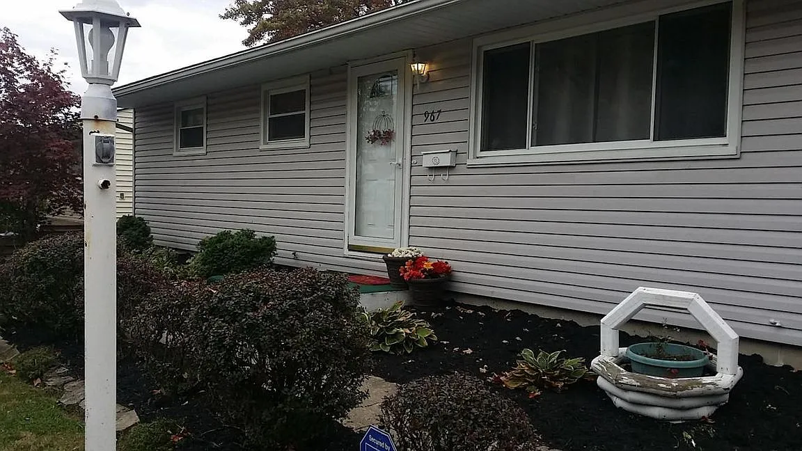 967 Joos Ave photo 1