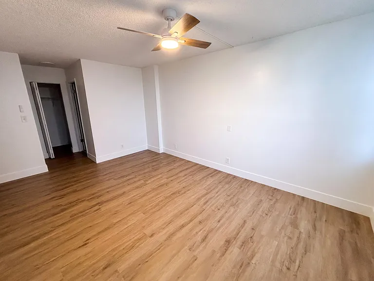 2741 Taft St #403 — Photo 8