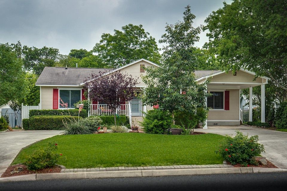 1st image of 606 Schweppe St