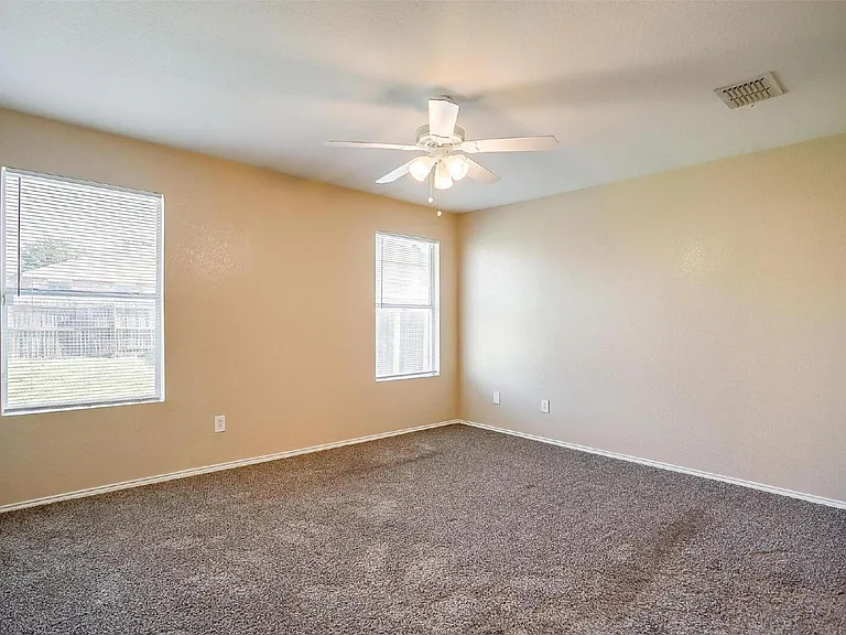 1108 Cottonwood Dr — Photo 9