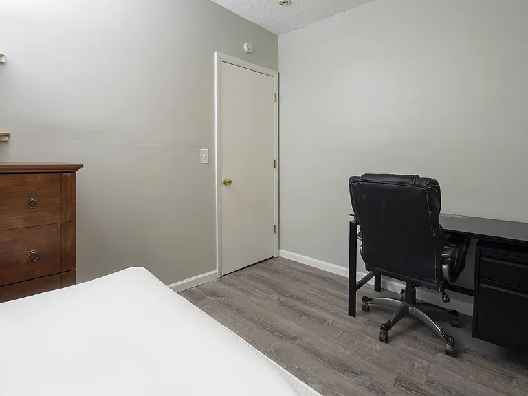 904 Peoples Ave — Photo 22