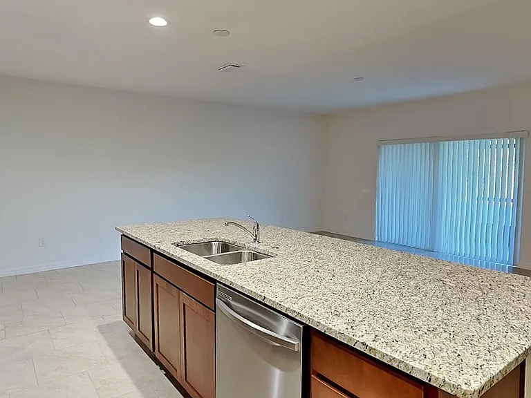 1615 Cloudy Ct — Photo 5