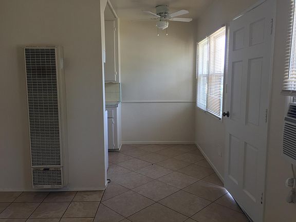 2nd image of 928 S Mayflower Ave