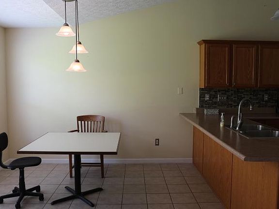 4th image of 3666 Ellison Dr