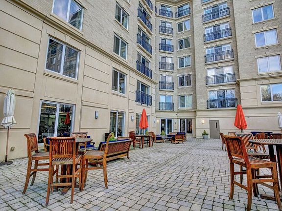 3rd image of 5 Park Pl APT 610