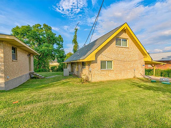 3rd image of 11 Parkview Dr