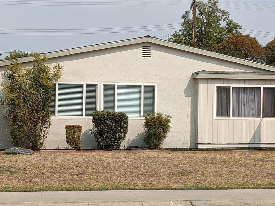 1st image of 2700 W Iris Ave
