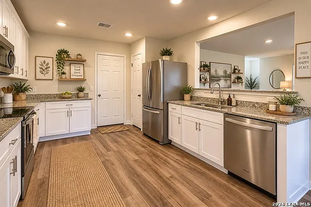 4 bed, 2.5 bath, 1830 sqft, $1,890 — Photo 3