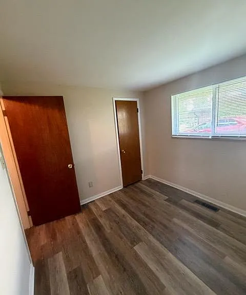 1389 Mapleridge Dr — Photo 10